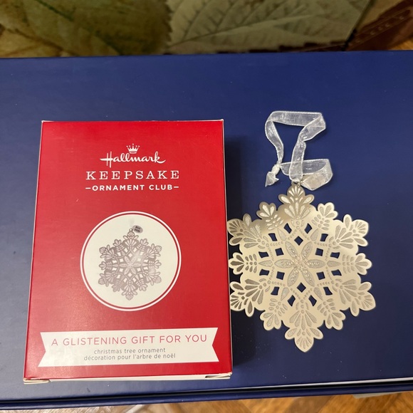 Hallmark Keepsake Ornaments Lot - Picture 3 of 16